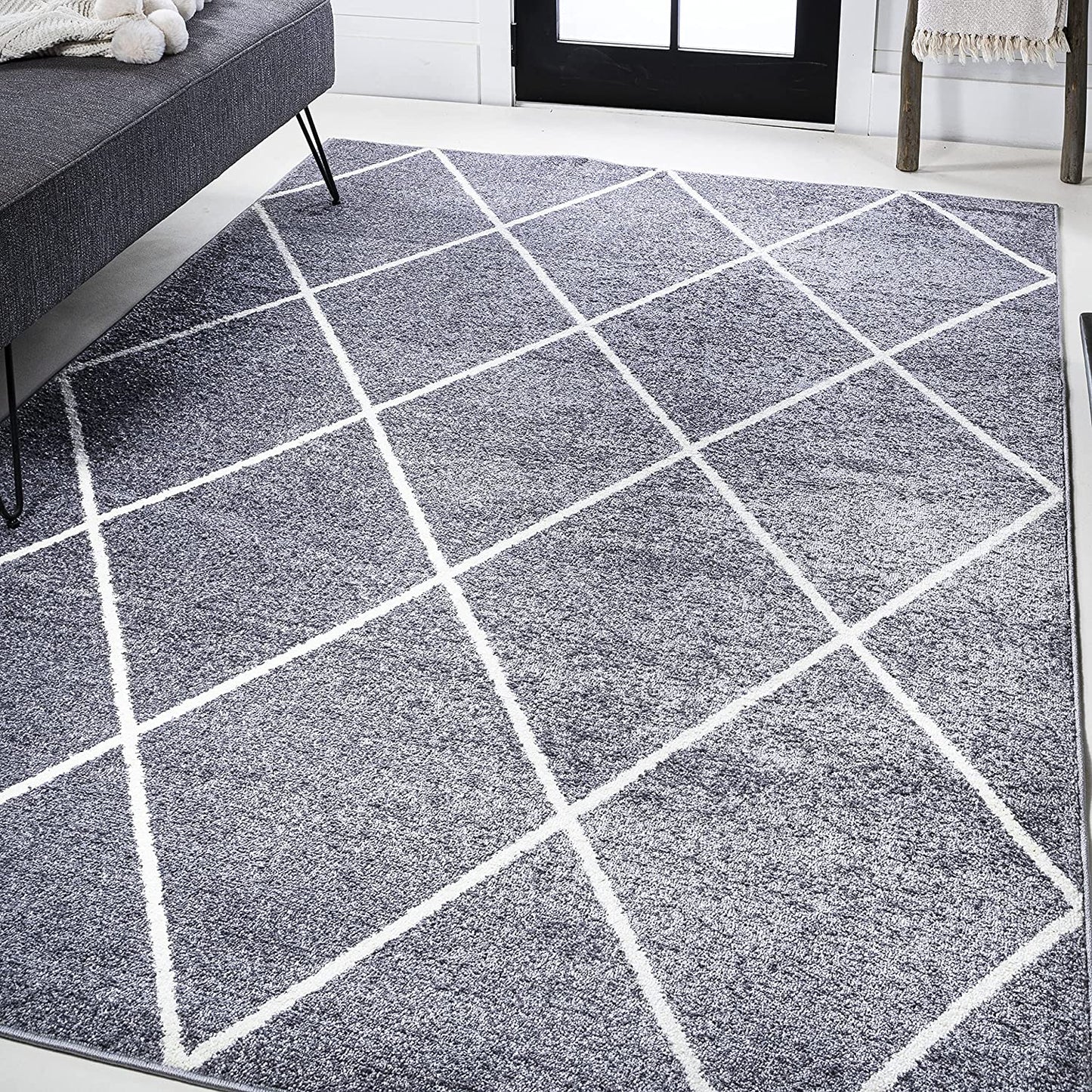 Minimalist Diamond Trellis soft Area Rug