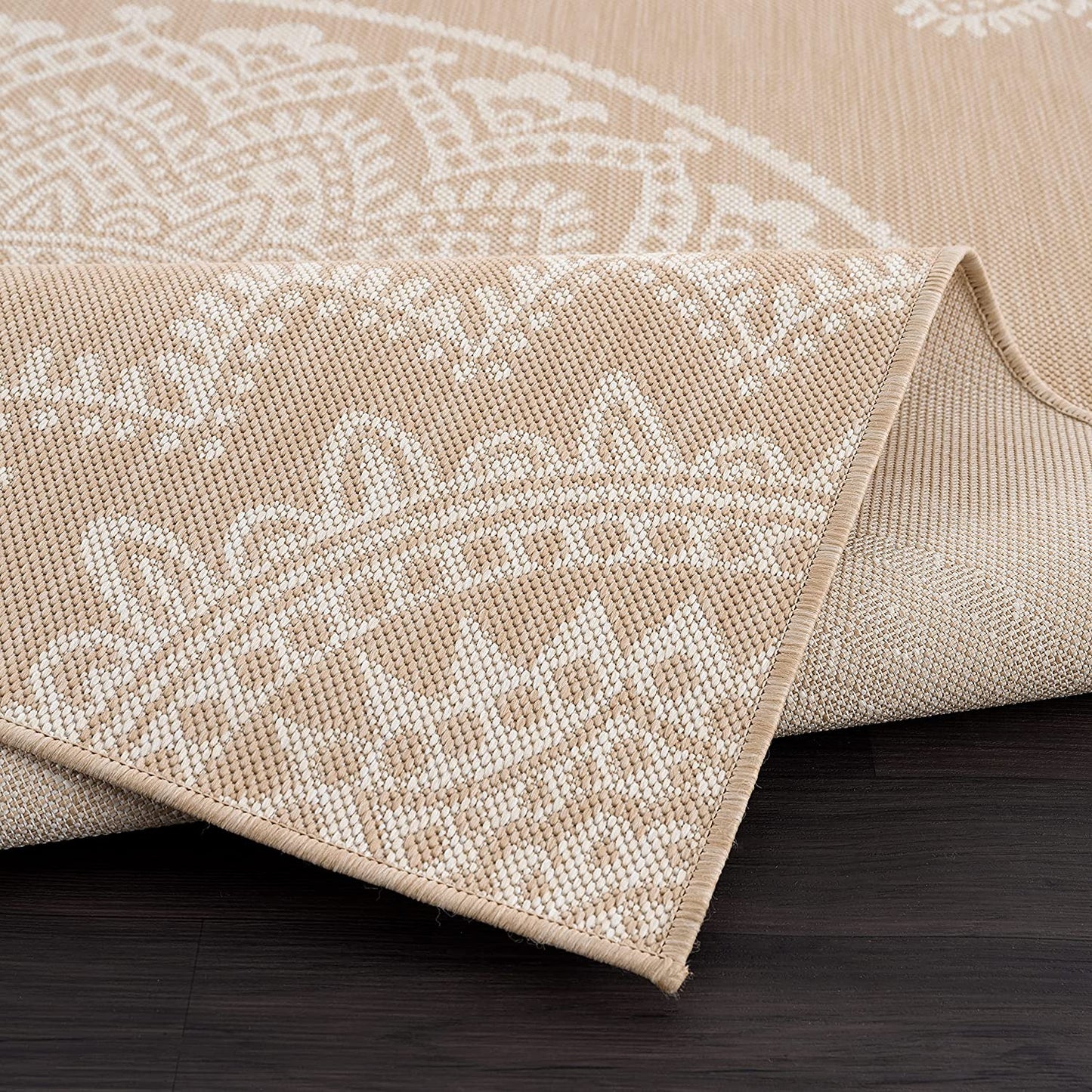 Modern Area Rugs for Indoor Outdoor patios - Medallion - Beige / White