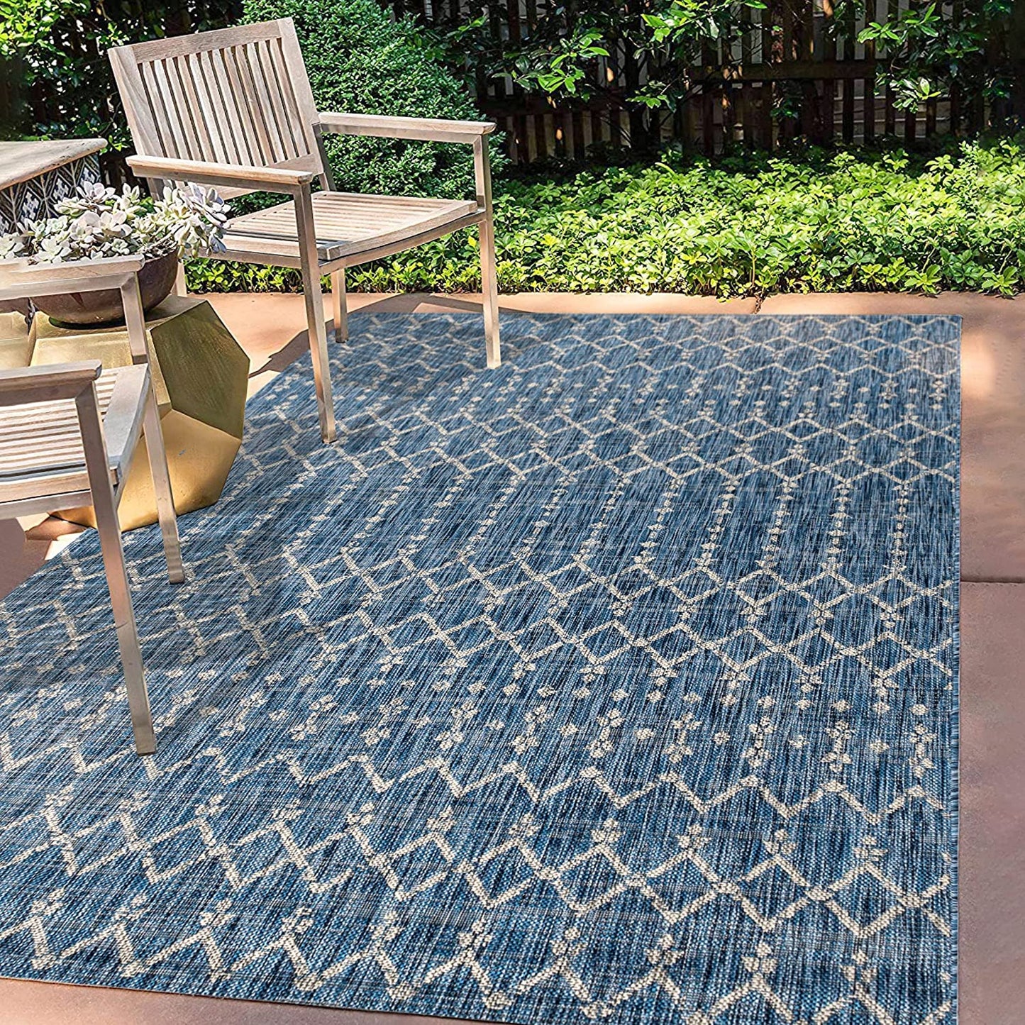 Moroccan Geometric Textured Weave Indoor/Outdoor Navy/ Gray Area Rug