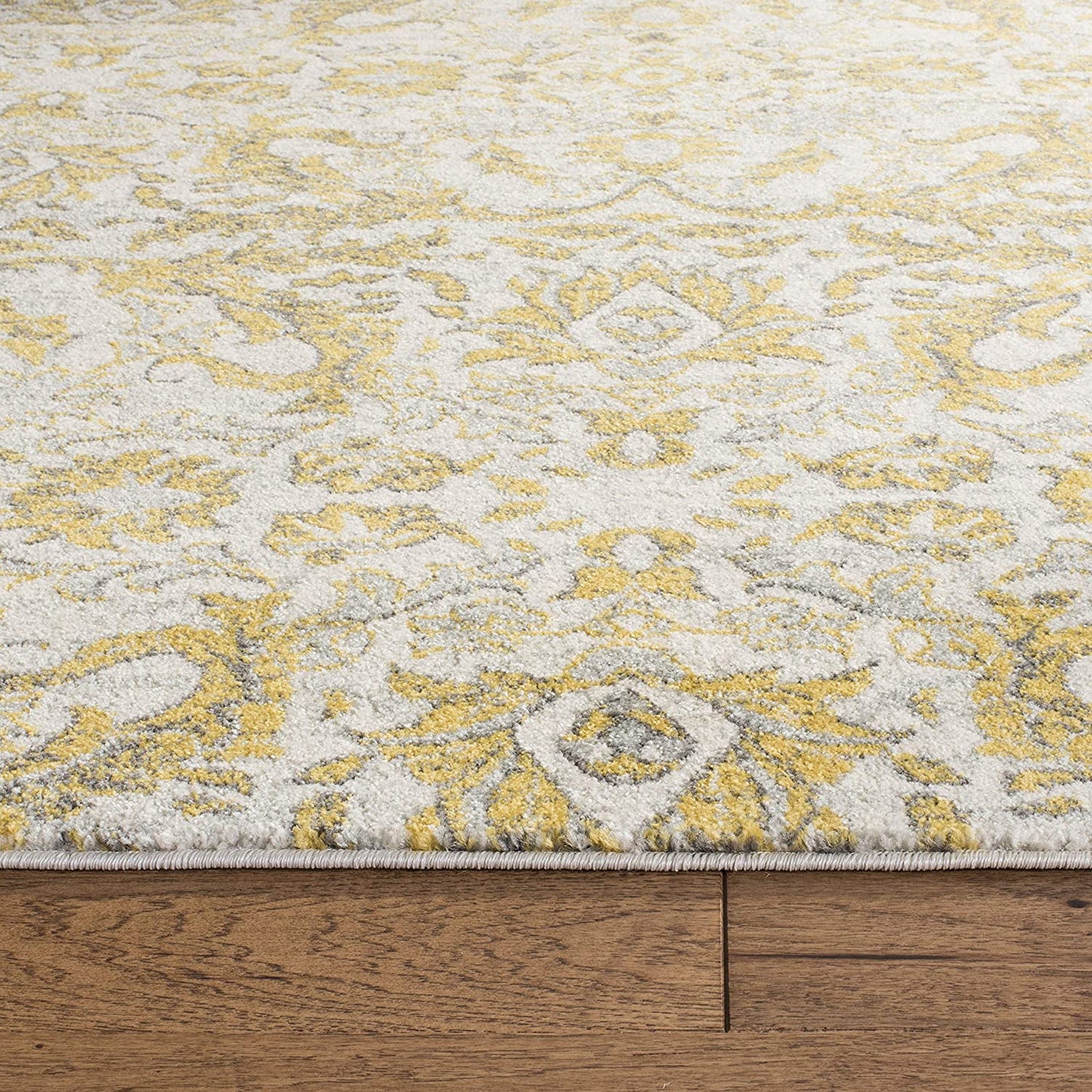 Evoke Collection  Non-Shedding Stain Resistant Living Room Bedroom Area ivory / Gold