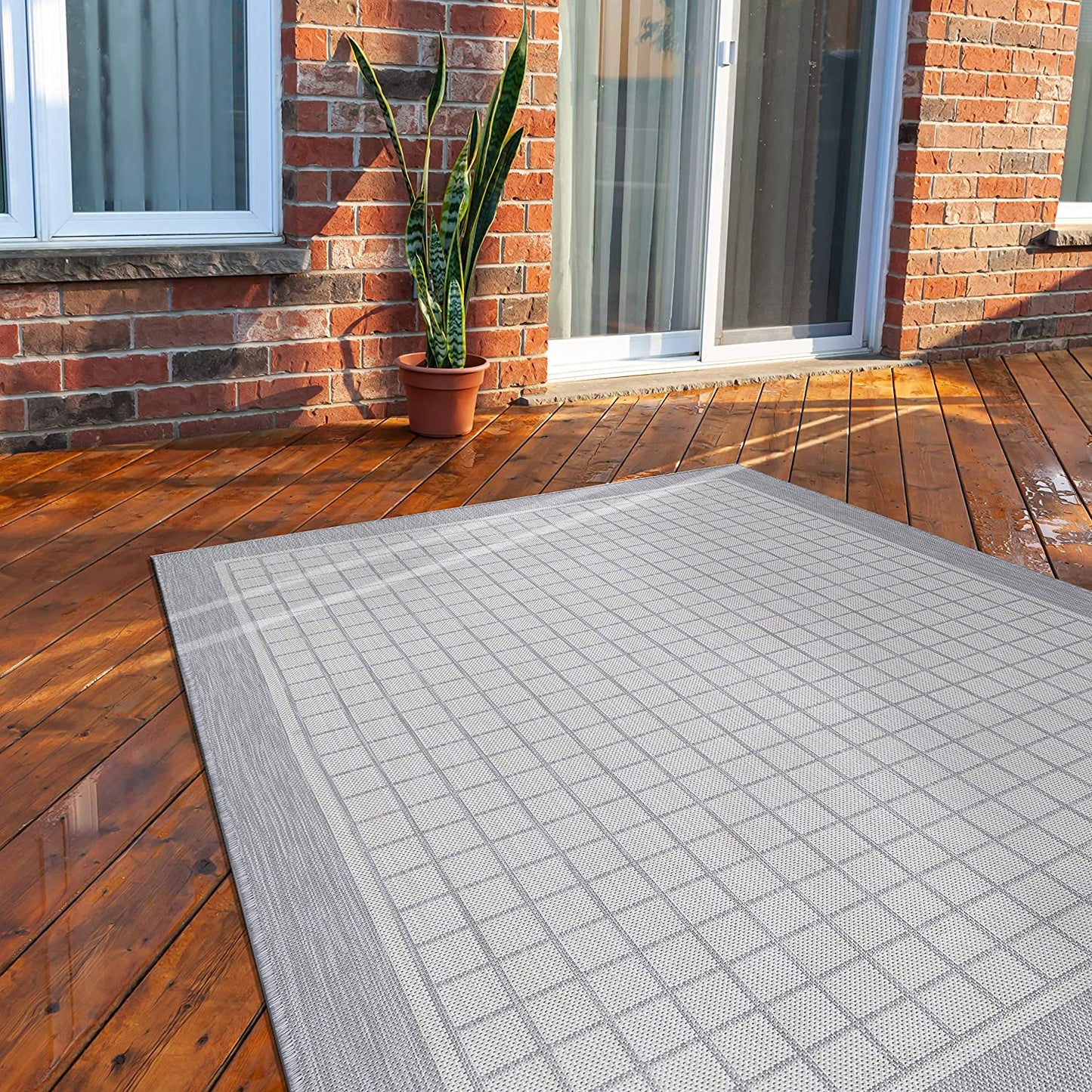 Modern Area Rugs for Indoor Outdoor Bordered Squares Grey/ White
