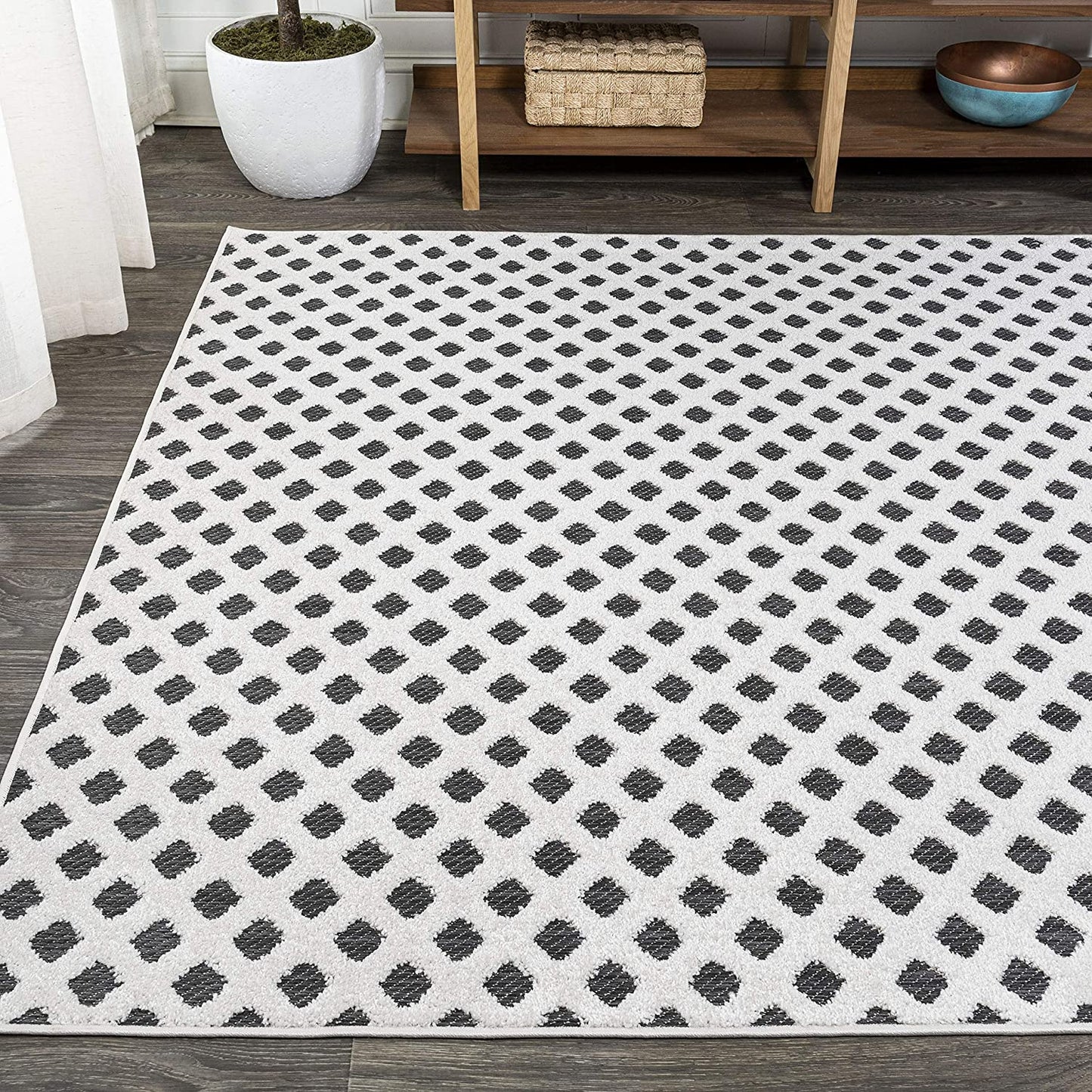 Rabat Mini-Diamond Trellis Indoor/Outdoor White/Black Area Rug