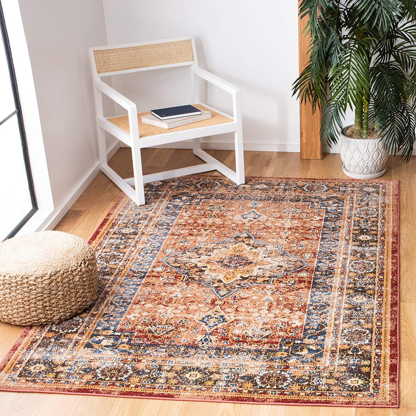 Traditional Oriental Distressed Area Rug, Rust / Brown