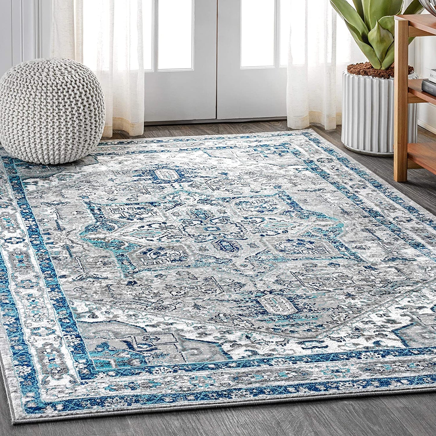 Modern Persian Vintage Medallion Light Grey/Blue Area Rug