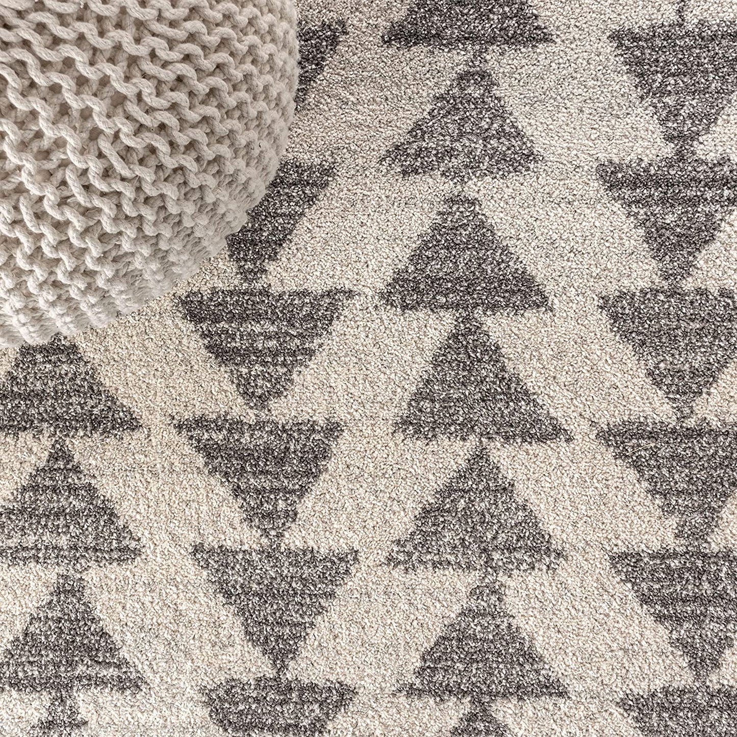 Aisha Moroccan Triangle Geometric Area Rugs Cream Gray