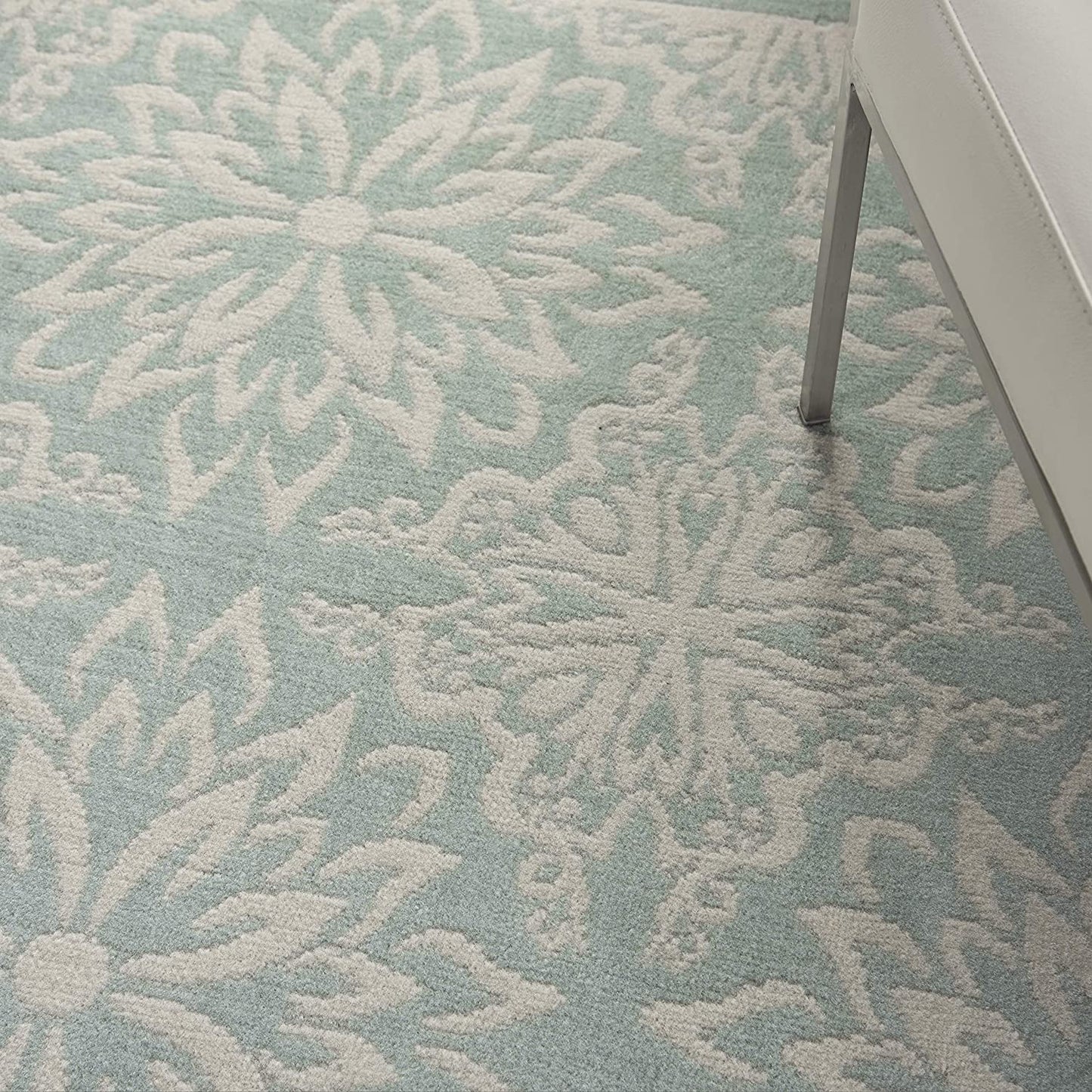 Transitional Floral Ivory/Green Area Rug