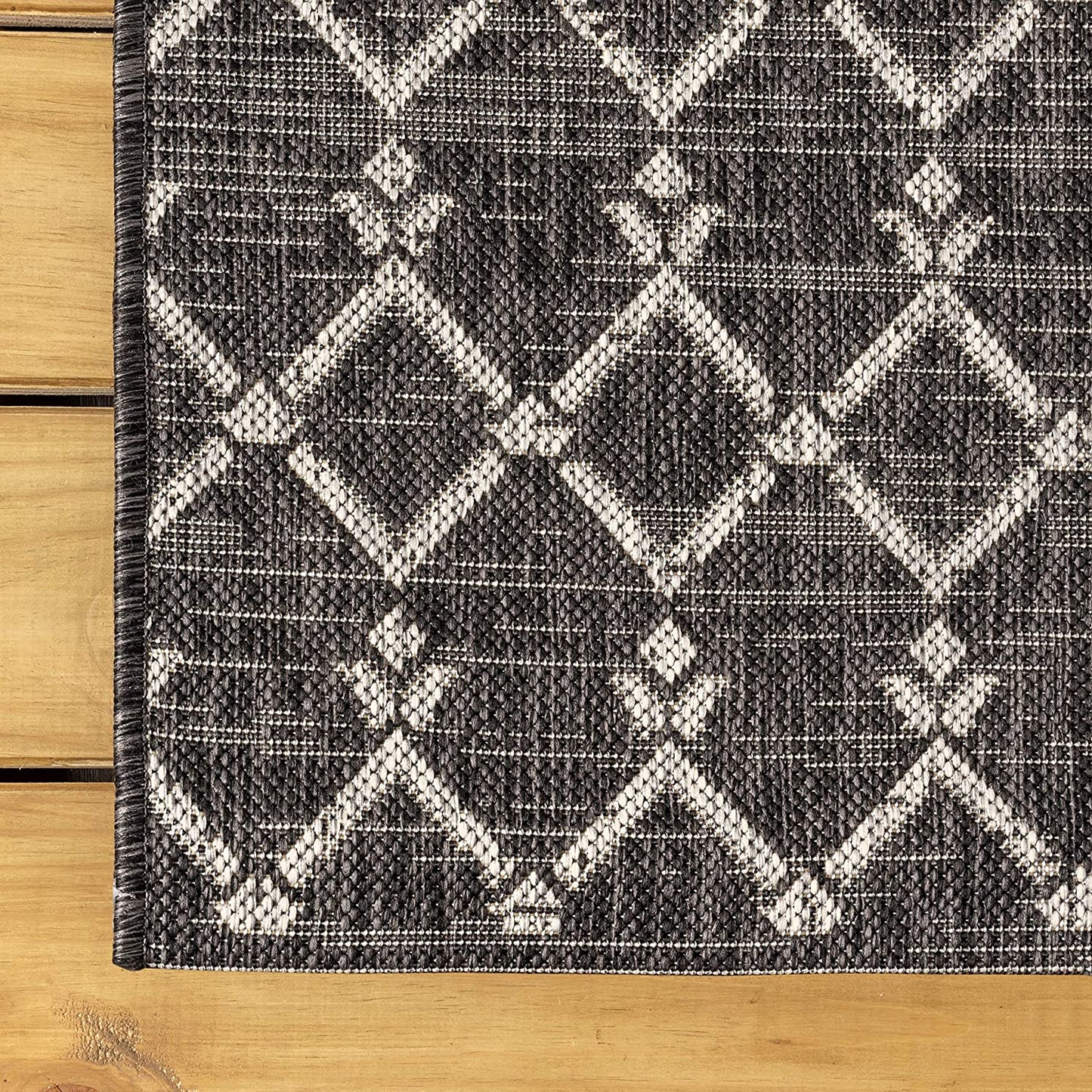 Moroccan Geometric Textured Weave Indoor/Outdoor Black/Gray Area Rug