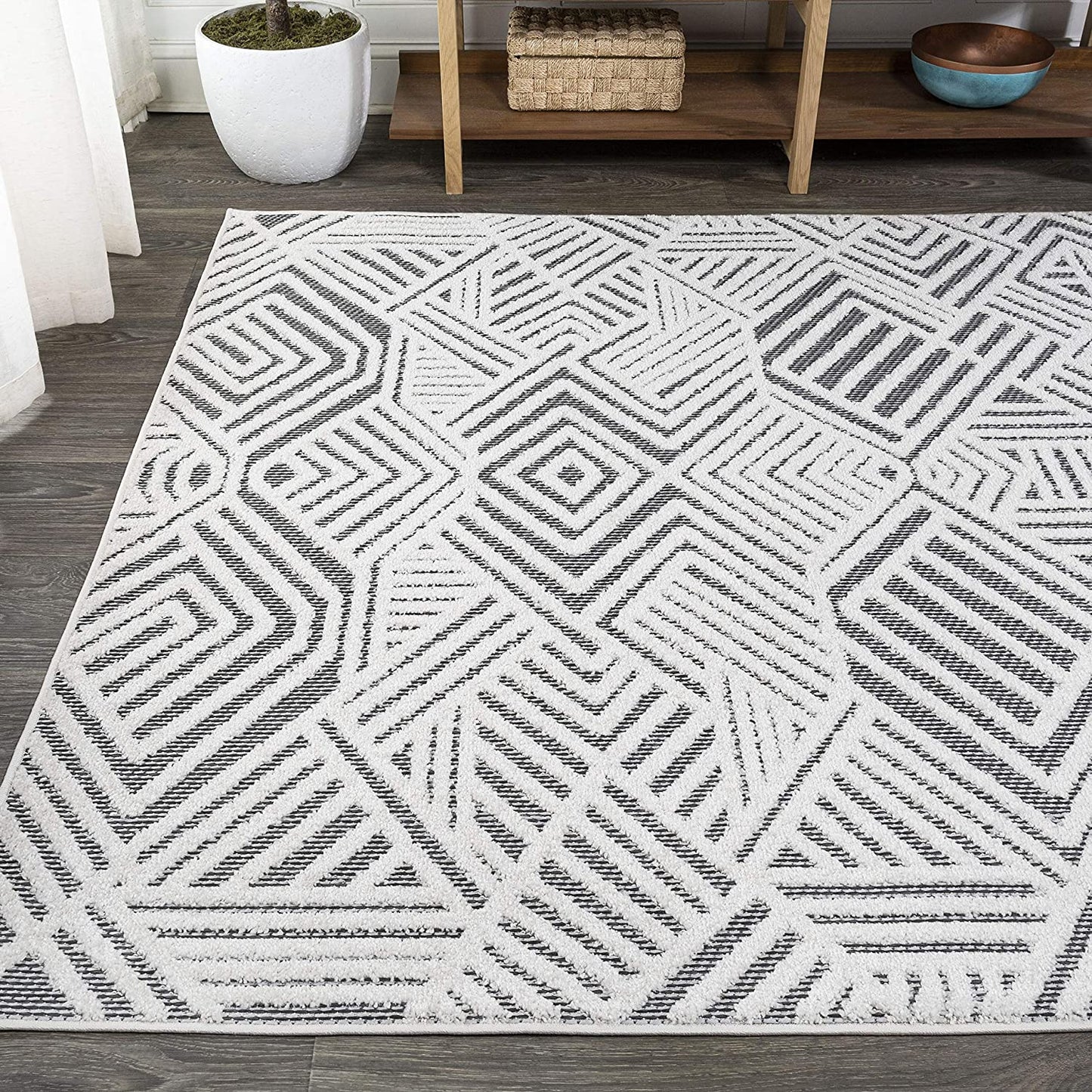 Jordan Art Deco Geometric Indoor/Outdoor White/Black Area Rug