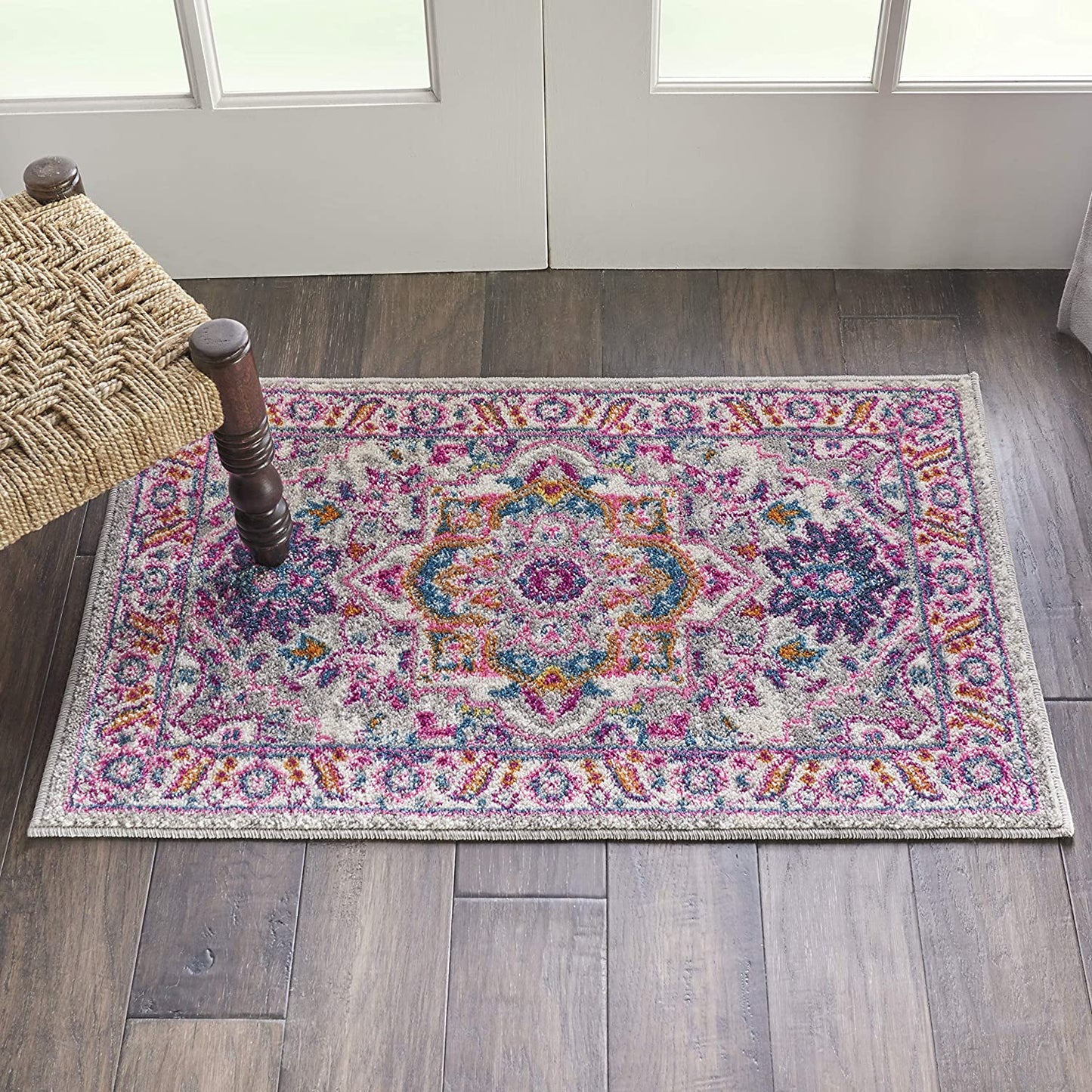 Passion Persian Colorful Light Grey/Pink Area Rug