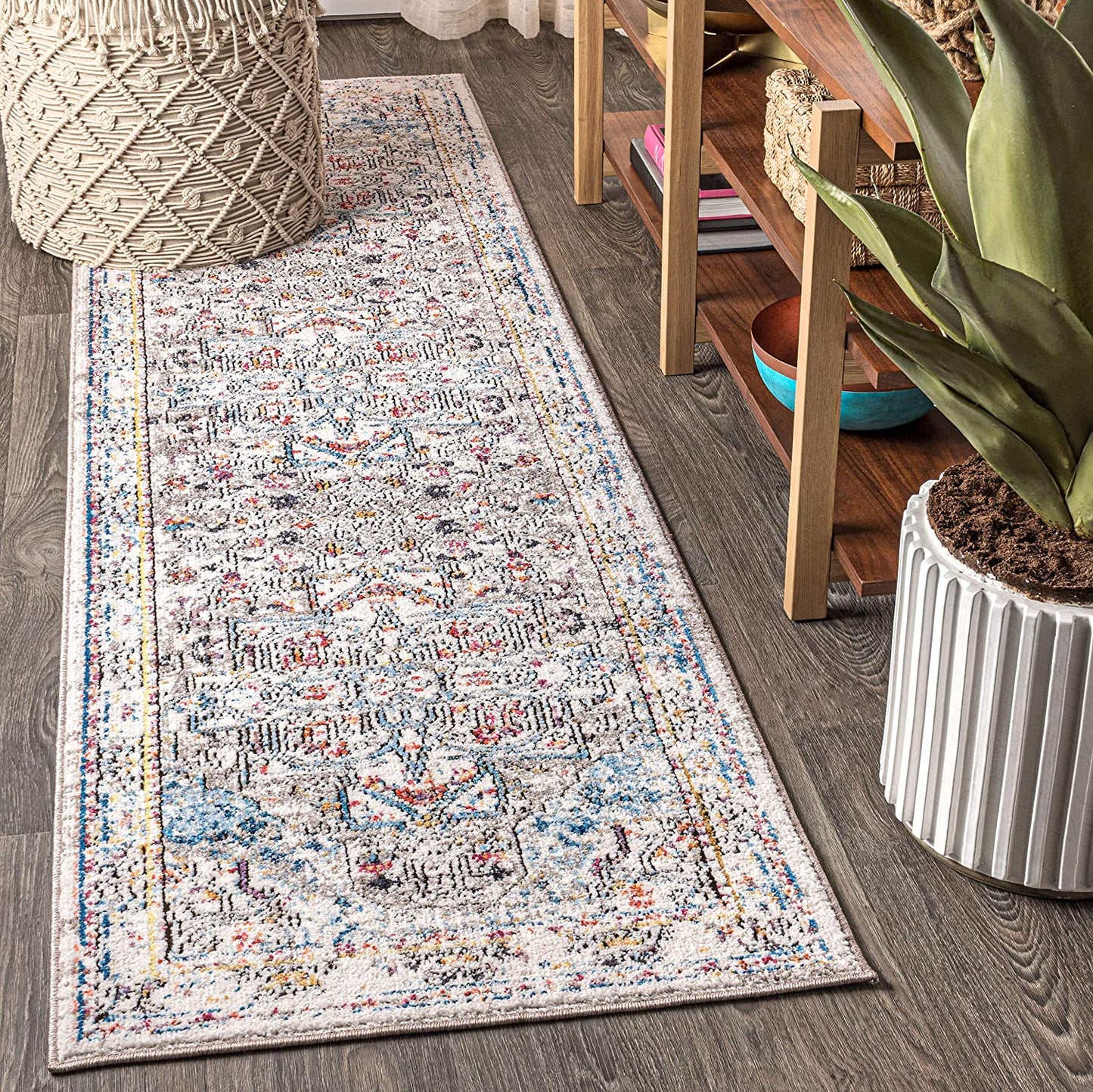 Maras Vintage Medallion Gray/Red/Turquoise Soft Area Rug