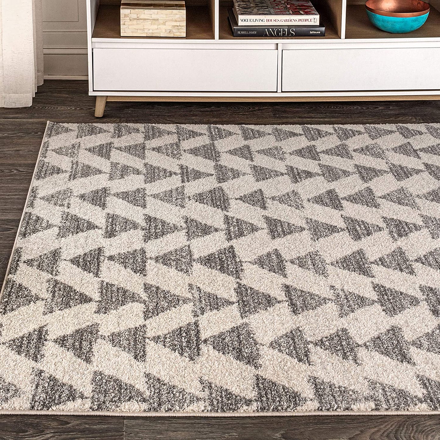 Aisha Moroccan Triangle Geometric Area Rugs Cream Gray