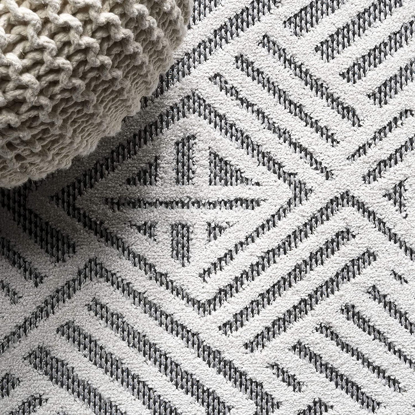 Jordan Art Deco Geometric Indoor/Outdoor White/Black Area Rug