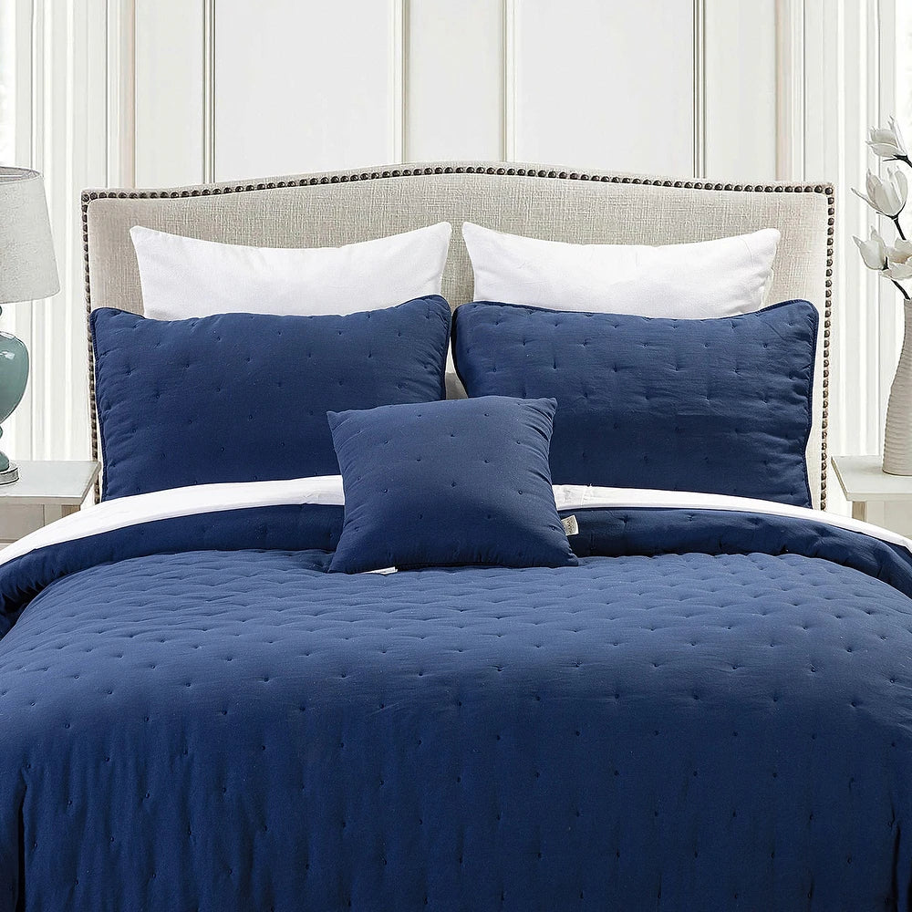 Emilie 4 Piece Crescent Stitch Quilt Set