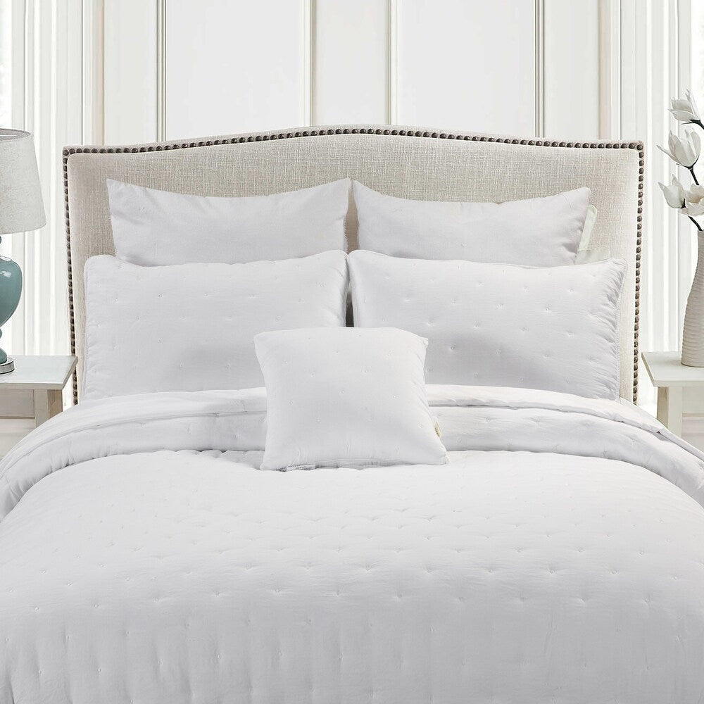 Emilie 4 Piece Crescent Stitch Quilt Set