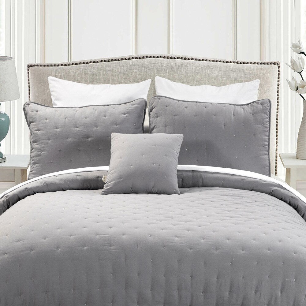 Emilie 4 Piece Crescent Stitch Quilt Set