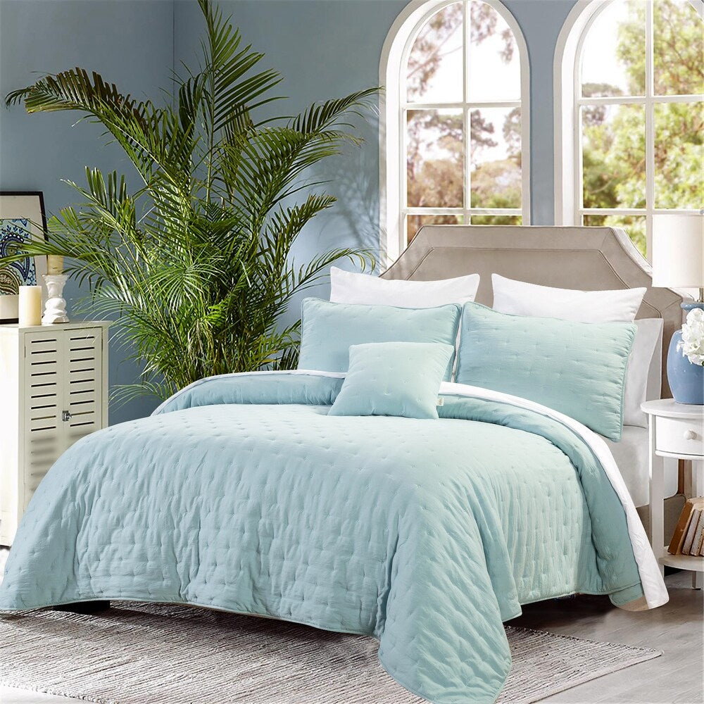 Emilie 4 Piece Crescent Stitch Quilt Set