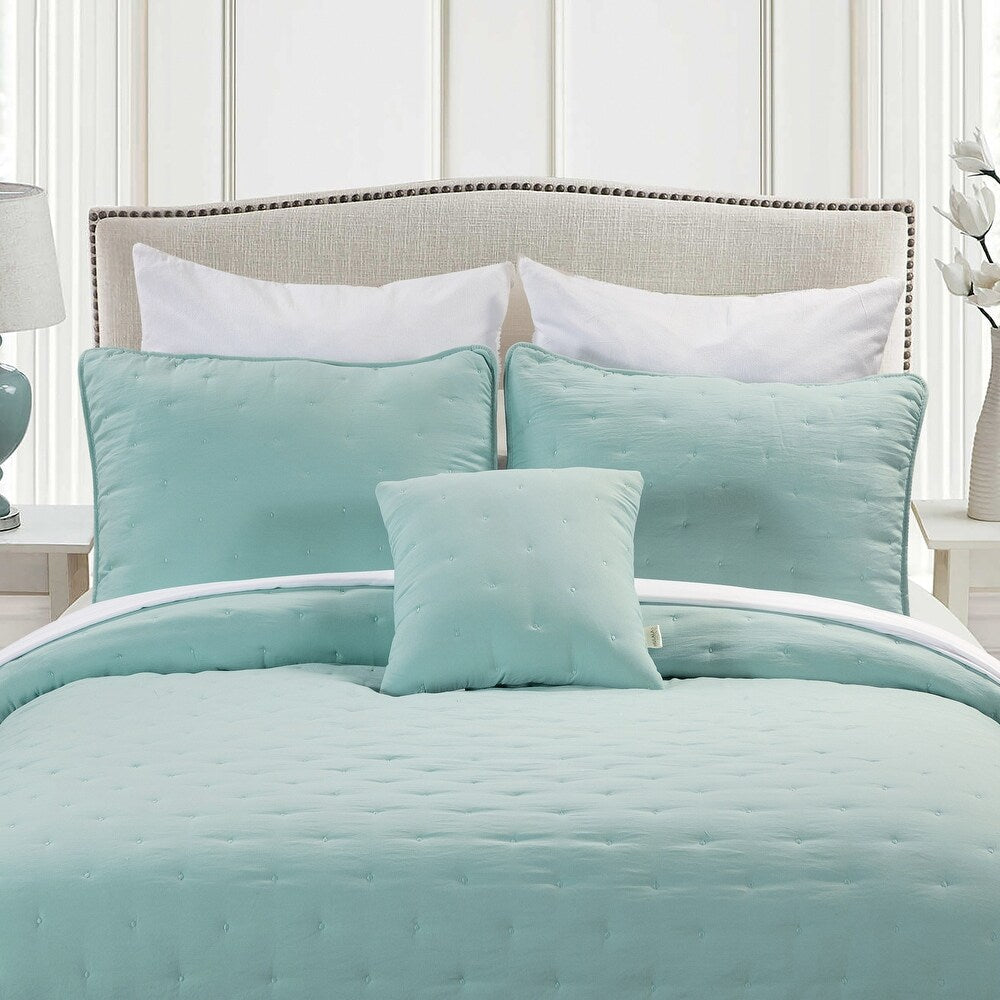 Emilie 4 Piece Crescent Stitch Quilt Set