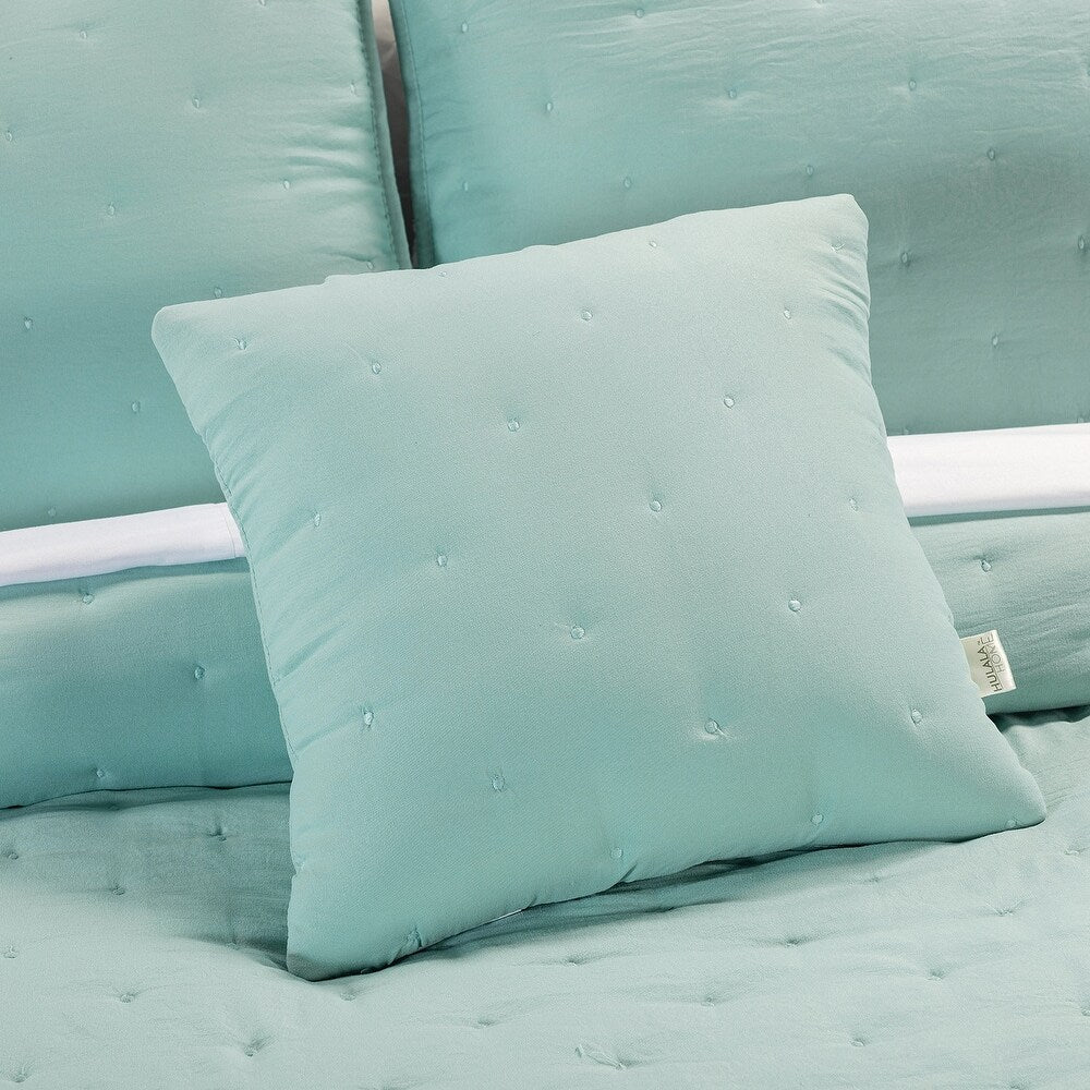 Emilie 4 Piece Crescent Stitch Quilt Set