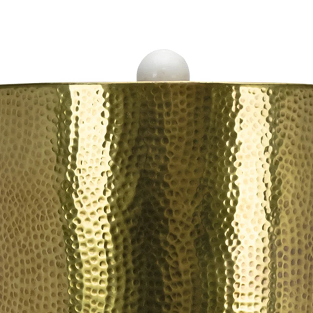 Kavana Décor Hallofax Table Lamp in Gold