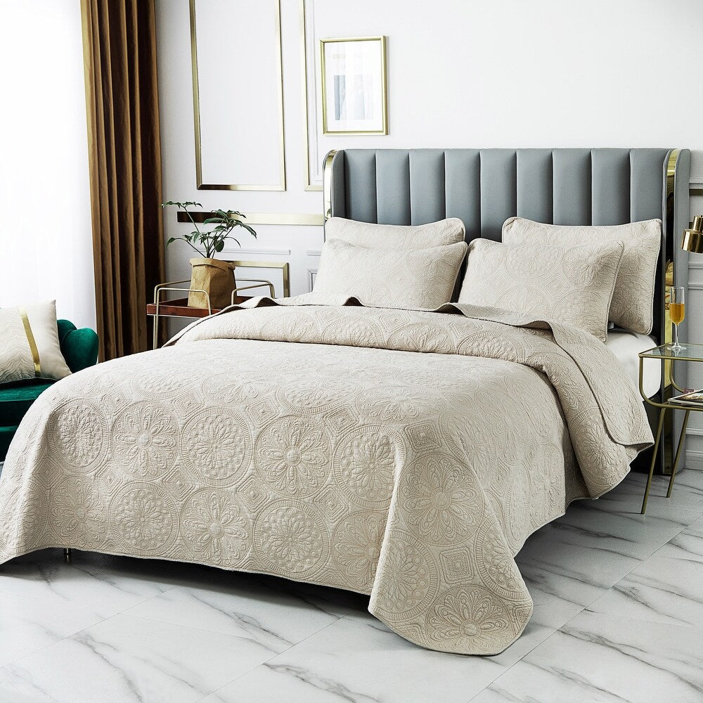 Paolina Reversible 3 Piece Medallion Quilt Set