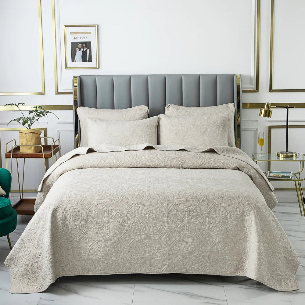 Paolina Reversible 3 Piece Medallion Quilt Set